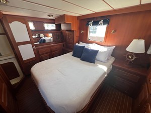 2007 HERITAGE EAST 36 Sundeck Trawler - photo 4