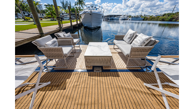 2006 FERRETTI YACHTS 830 - photo 7