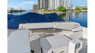 2006 FERRETTI YACHTS 830 - photo 19