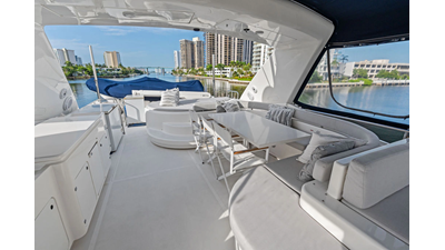 2006 FERRETTI YACHTS 830 - photo 25