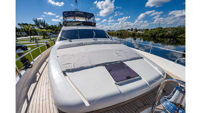 2006 FERRETTI YACHTS 830 - photo 31