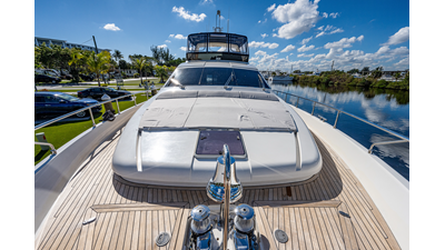 2006 FERRETTI YACHTS 830 - photo 32