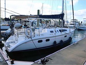 37' HUNTER 1997 SLOOP