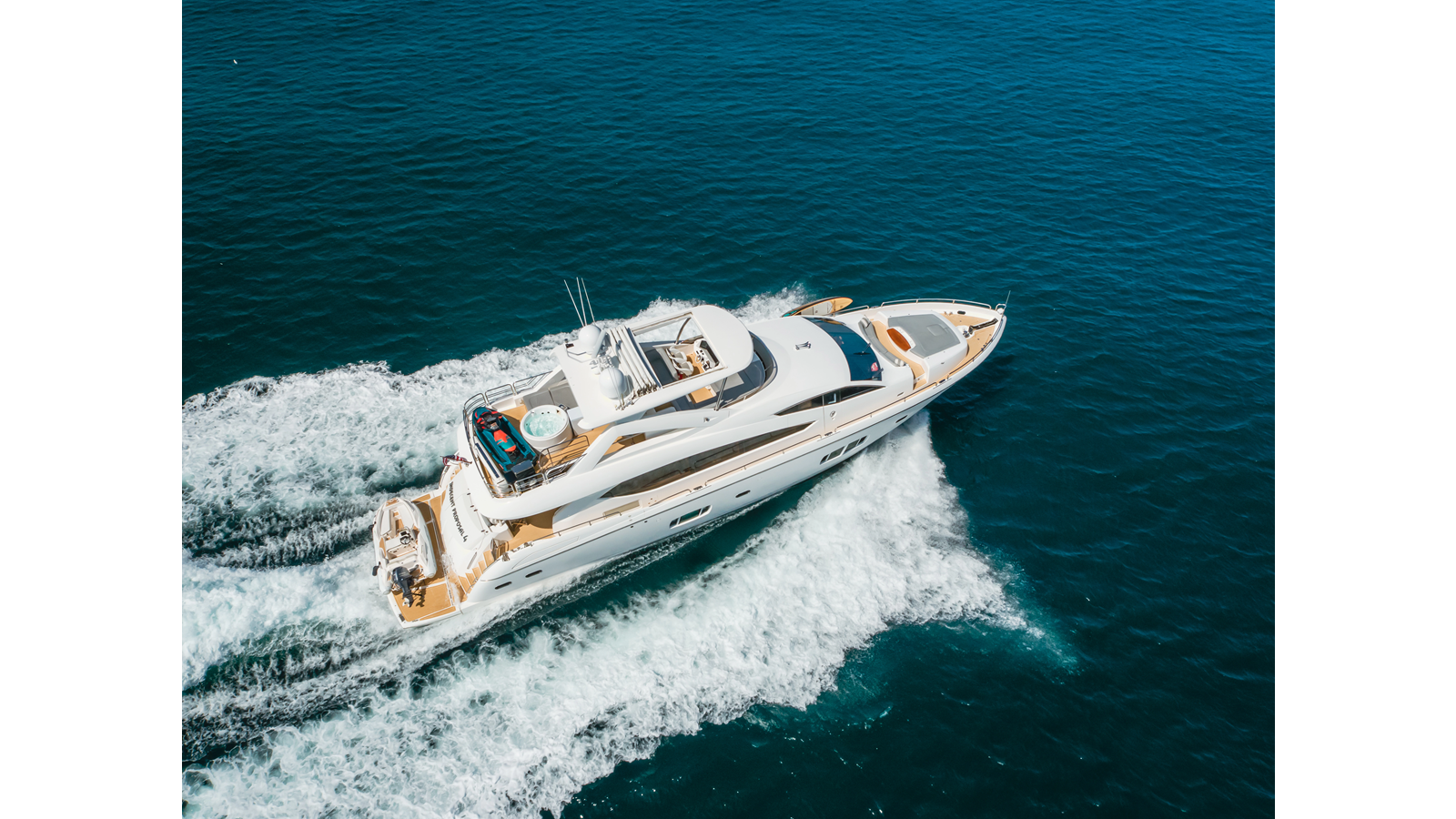 2011 Sunseeker 88 Yacht