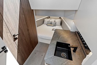 2024 VANQUISH YACHTS VQ55 - photo 16