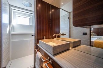 2025 BENETTI YACHTS B.Yond 37M - photo 20