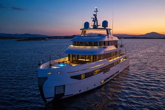 2025 BENETTI YACHTS B.Yond 37M - photo 42