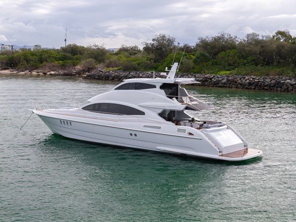 2022 WARREN YACHTS 87 Skylounge Motor Yacht