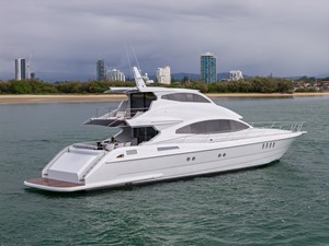 2022 WARREN YACHTS 87 Skylounge Motor Yacht - photo 4