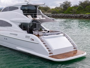 2022 WARREN YACHTS 87 Skylounge Motor Yacht - photo 7