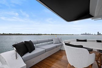 2022 WARREN YACHTS 87 Skylounge Motor Yacht - photo 9