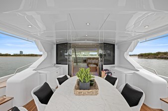 2022 WARREN YACHTS 87 Skylounge Motor Yacht - photo 12