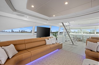 2022 WARREN YACHTS 87 Skylounge Motor Yacht - photo 16