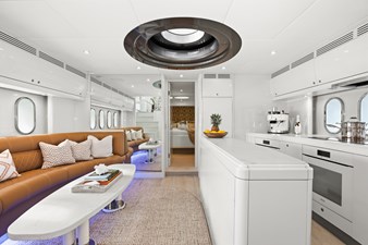 2022 WARREN YACHTS 87 Skylounge Motor Yacht - photo 20