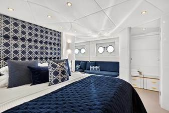 2022 WARREN YACHTS 87 Skylounge Motor Yacht - photo 27