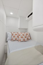2022 WARREN YACHTS 87 Skylounge Motor Yacht - photo 34