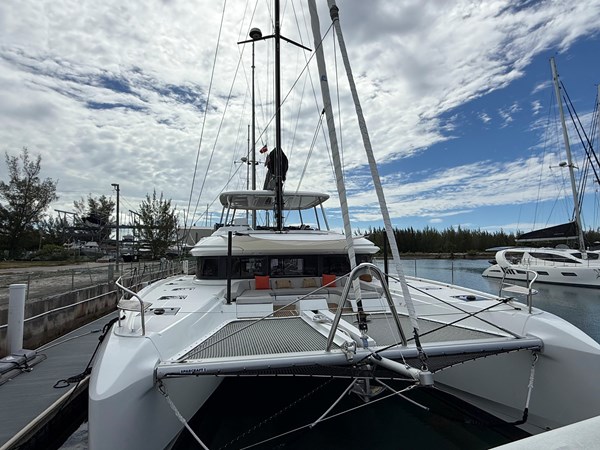 2023 LAGOON CATAMARANS