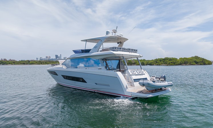 2016 PRESTIGE YACHTS