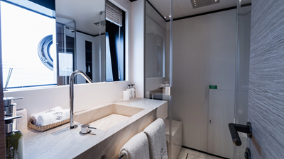 2024 CUSTOM LINE Navetta 33 - photo 32