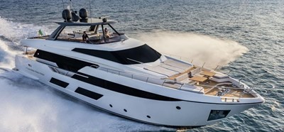 FERRETTI 920