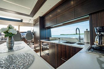 2025 SUNSEEKER 76 Yacht - photo 48