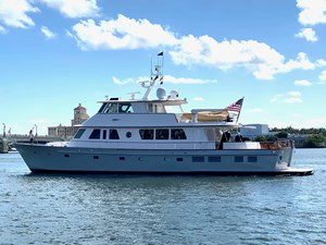 2003 NEW ENGLAND BOATWORKS Enclosed Raised Pilothouse - photo 1