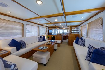 2003 NEW ENGLAND BOATWORKS Enclosed Raised Pilothouse - photo 7