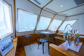 2003 NEW ENGLAND BOATWORKS Enclosed Raised Pilothouse - photo 17