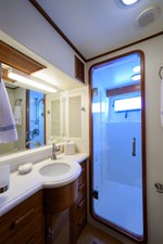 2003 NEW ENGLAND BOATWORKS Enclosed Raised Pilothouse - photo 29