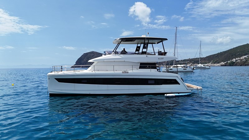 2021 FOUNTAINE PAJOT Motor Yacht 44