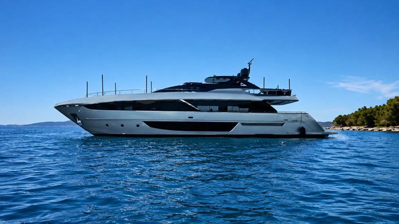 2019 RIVA YACHT 100 Corsaro