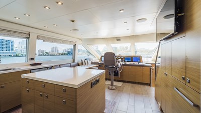 2016 HARGRAVE CUSTOM YACHTS Flybridge Motor Yacht - photo 12