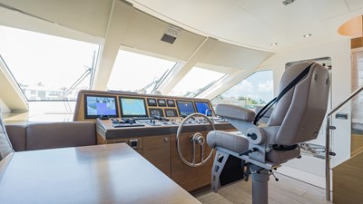 2016 HARGRAVE CUSTOM YACHTS Flybridge Motor Yacht - photo 17