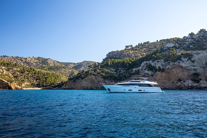 2022 SANLORENZO YACHTS SL90A