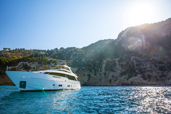 2022 SANLORENZO YACHTS SL90A