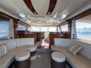 2010 SEA RAY 580 Sedan Bridge - photo 7