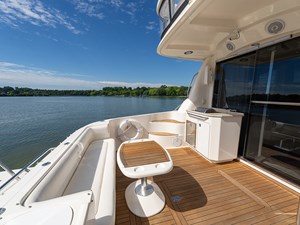 2010 SEA RAY 580 Sedan Bridge - photo 15