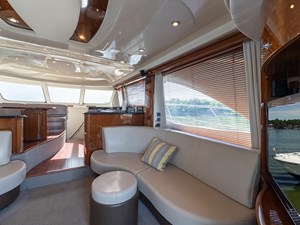 2010 SEA RAY 580 Sedan Bridge - photo 24