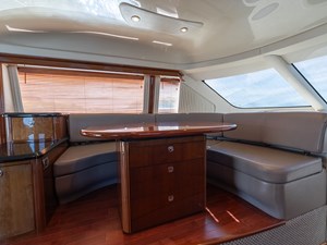 2010 SEA RAY 580 Sedan Bridge - photo 33