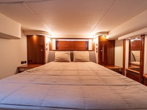 2010 SEA RAY 580 Sedan Bridge - photo 34