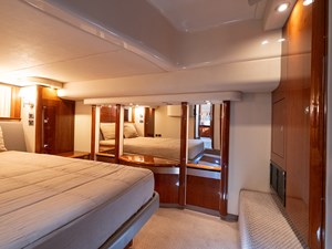 2010 SEA RAY 580 Sedan Bridge - photo 35
