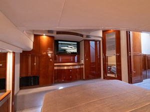 2010 SEA RAY 580 Sedan Bridge - photo 36