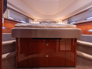 2010 SEA RAY 580 Sedan Bridge - photo 40