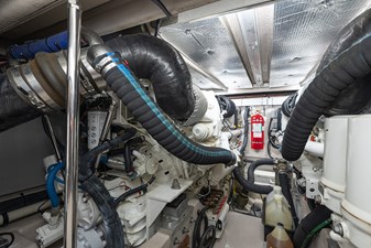 2010 SEA RAY 580 Sedan Bridge - photo 50