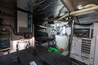 2010 SEA RAY 580 Sedan Bridge - photo 53