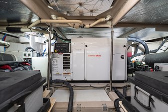 2010 SEA RAY 580 Sedan Bridge - photo 54