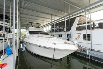 2010 SEA RAY 580 Sedan Bridge - photo 67