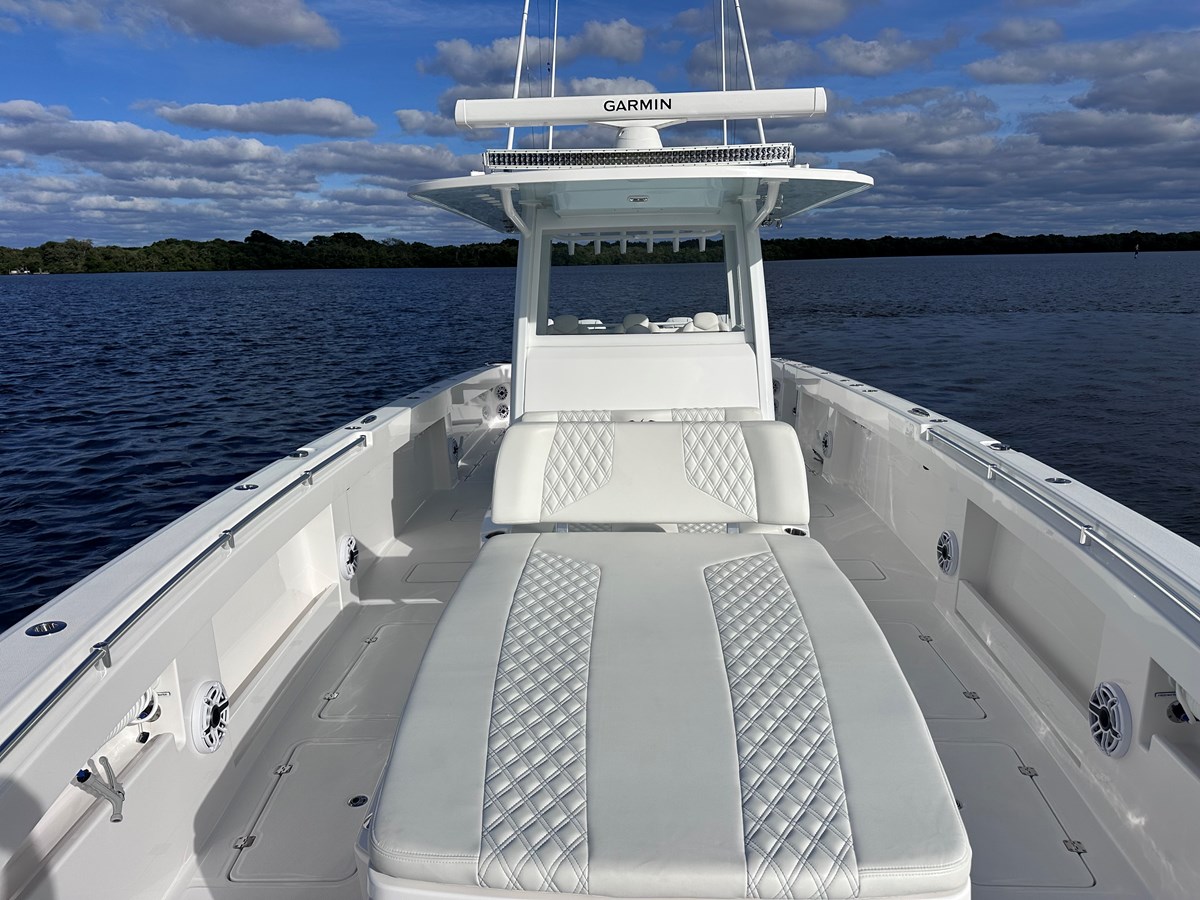 40' Invincible