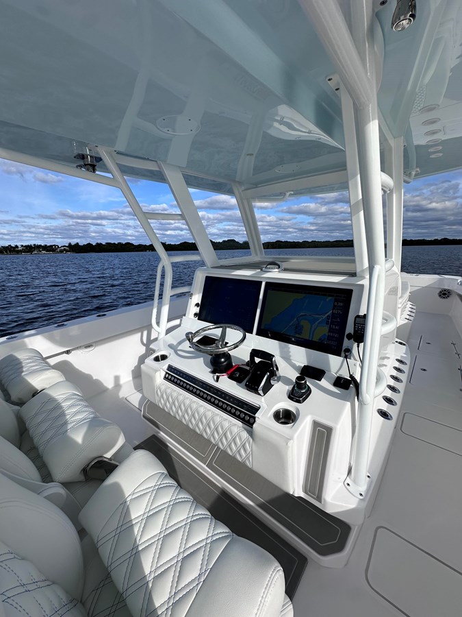 40' Invincible