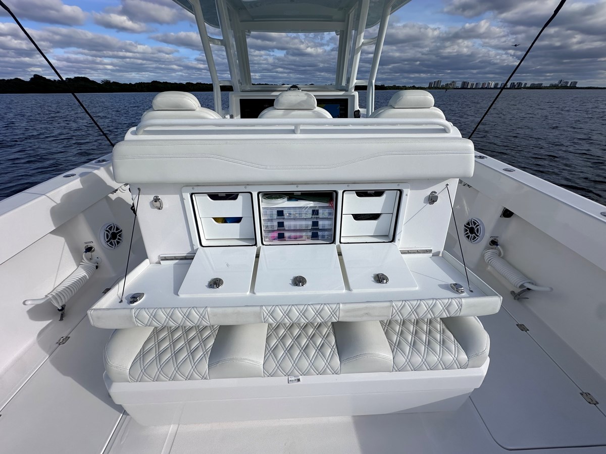 40' Invincible